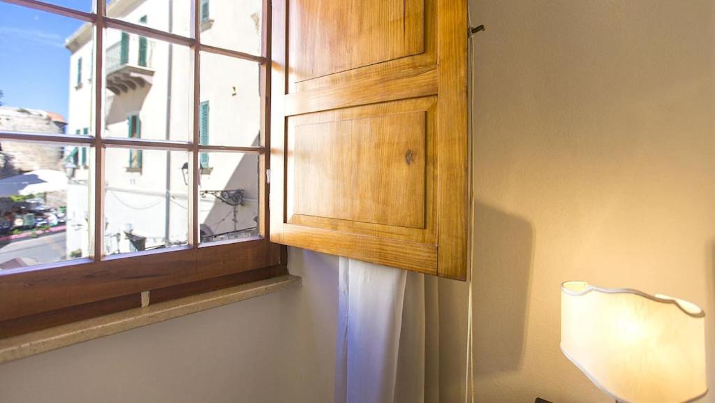 Palazzo Dalbis In Pieno Centro Per 8 Persone