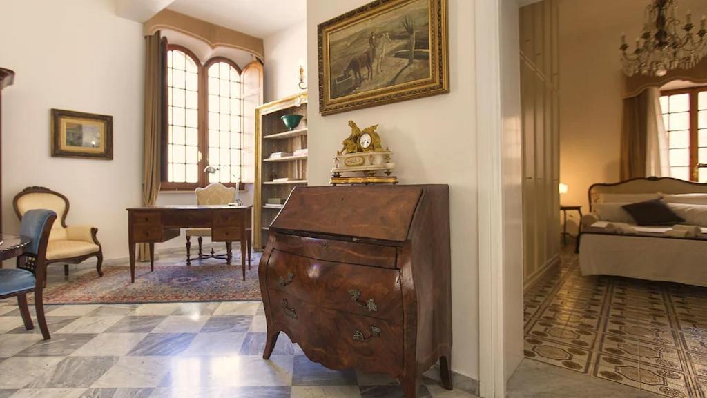Appartamento Palazzo Dalbis In Pieno Centro Per 8 Persone *