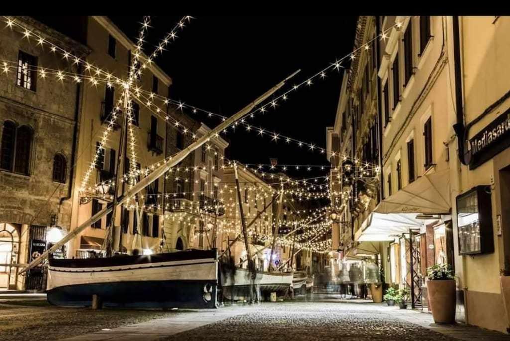 Palazzo Dalbis In Pieno Centro Per 8 Persone *